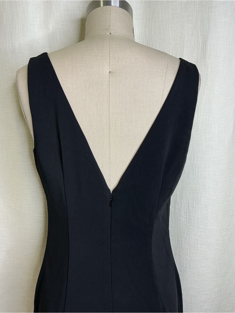 Carmen Marc Valvo Black Feather Trim Cocktail Dress Sleeveless Size 4 Chic - Picture 6 of 10